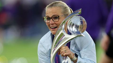 Sarina Wiegman with the Euro 2025 trophy